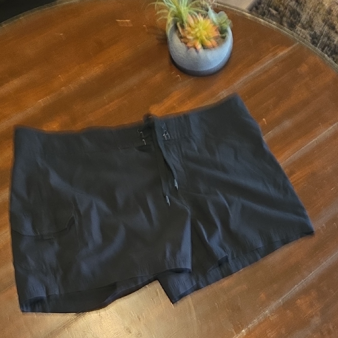 Okanu Black Swim Trunks 953